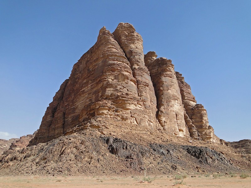 Seven_Pillars_of_Wisdom,_Wadi_Rum