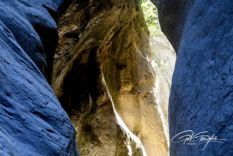 Forme et lumière de roches dans canyon