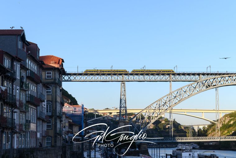 Le tramway sur le Pont Dom Luiz, Porto