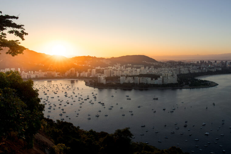 Rio de Janeiro depuis le Pain de Sucre au coucher de soleil
