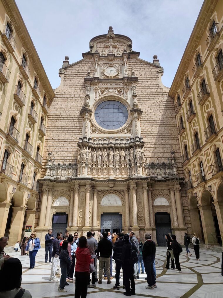 La basilique de Montserrat