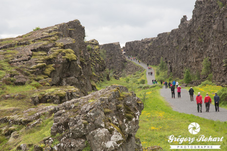 Ecartement des plaque tectoniques américaine et européenne à Þingvellir